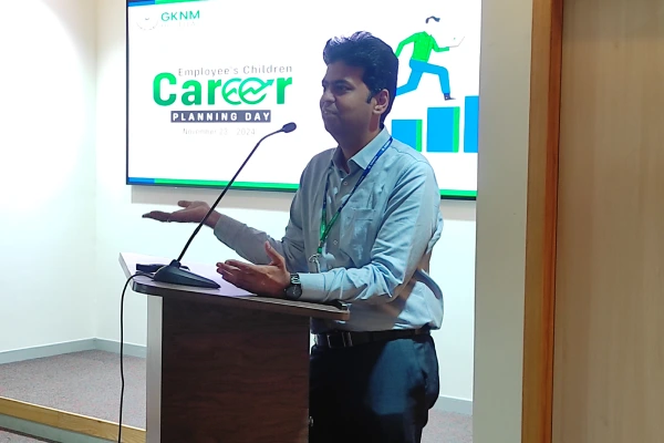 career-03